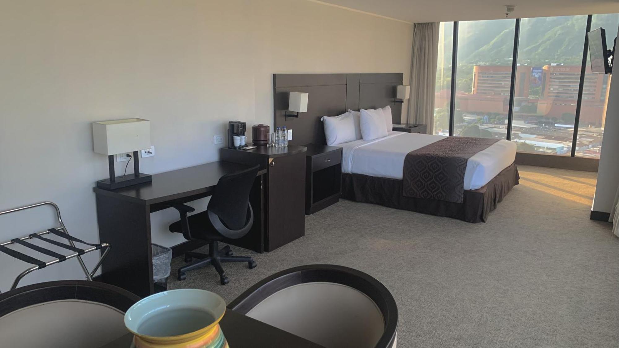 Hotel Chacao Suites Каракас Экстерьер фото