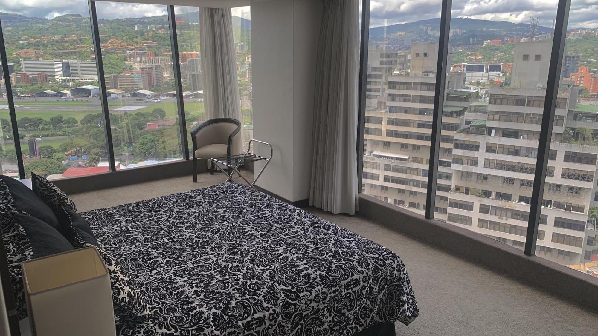Hotel Chacao Suites Каракас Экстерьер фото